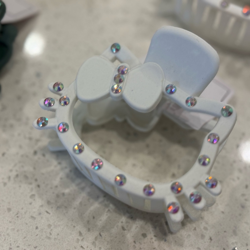 Hello kitty Clips with Rhinestones - Picture 8 of 8